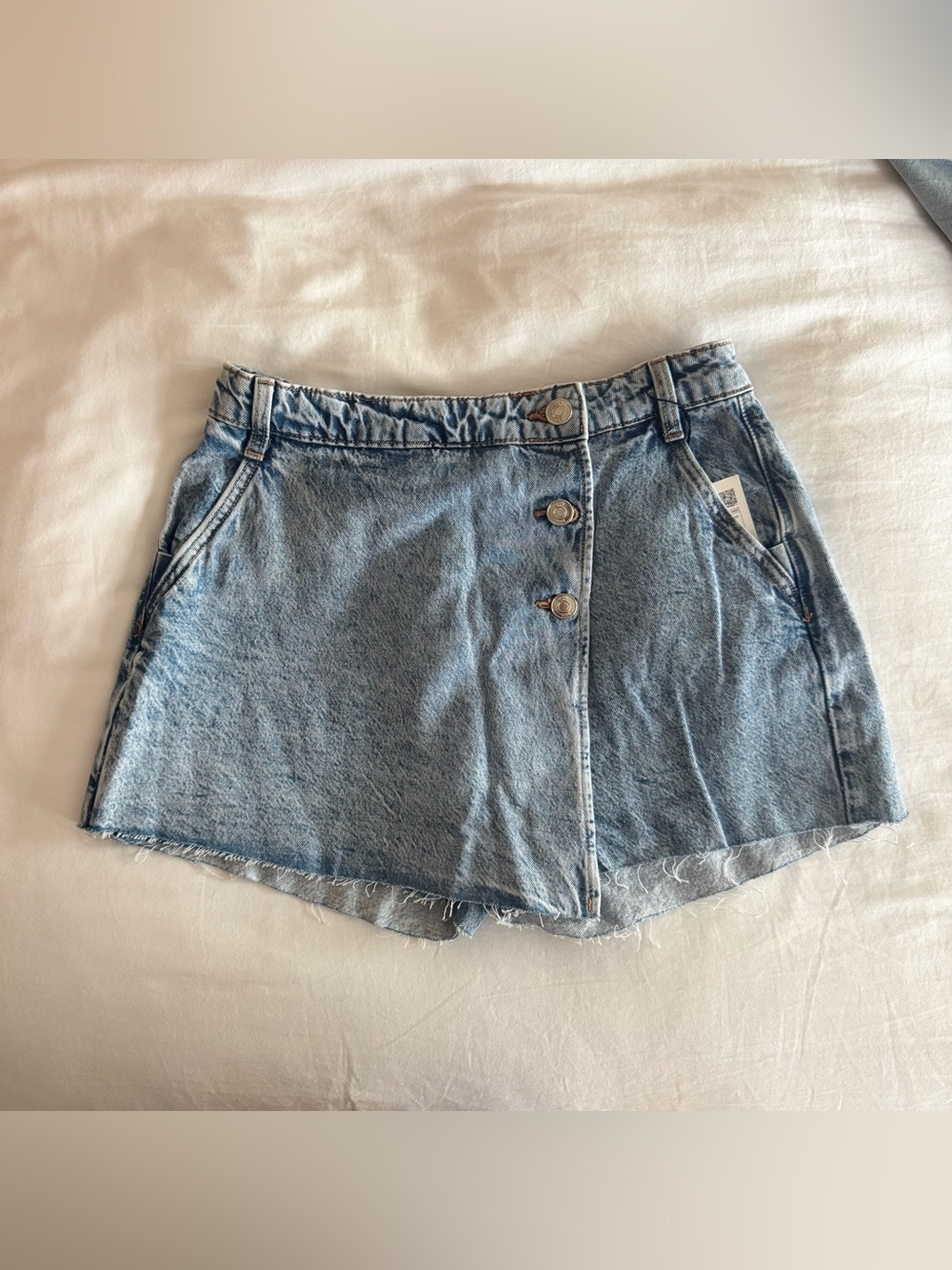 Zara Light Wash Denim Button-Front Women's Shorts Skort